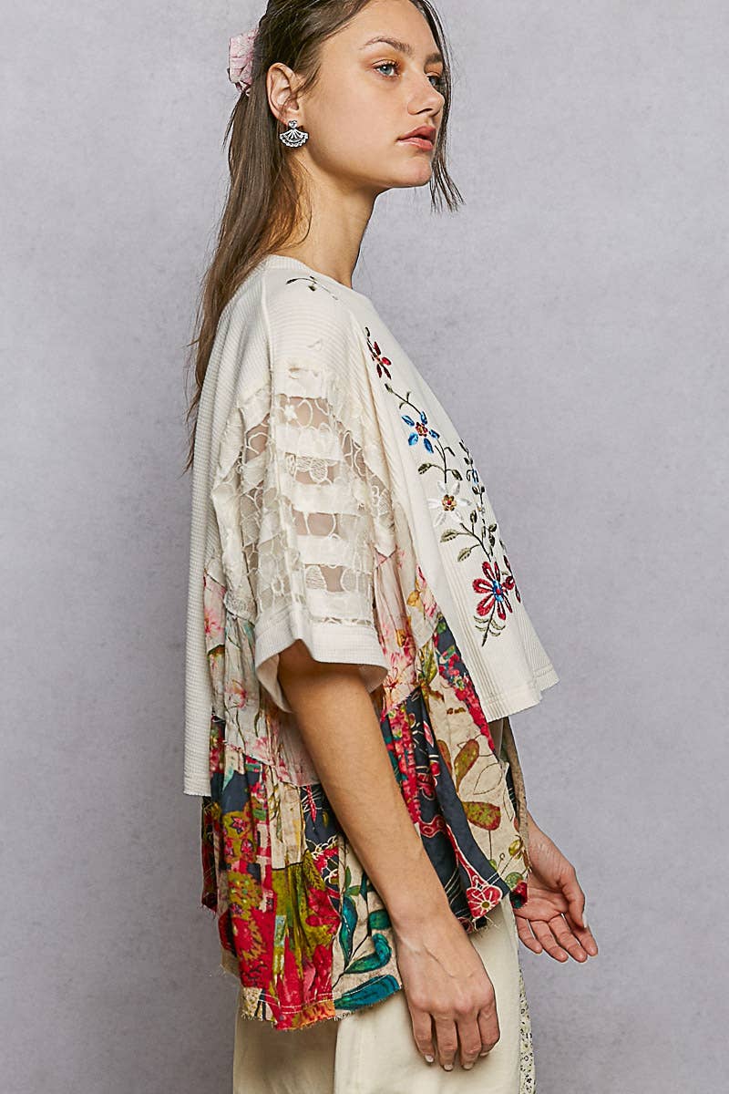 Boho Side Ruffle Detail Floral Embroidery Thermal Top: MINT / M