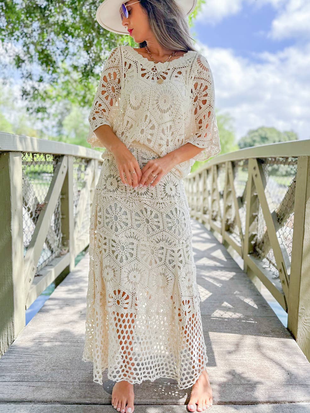 Hexagon Boho Floral Pattern V-Neck Dolman Sleeve Crochet Top: Ivory / One Size