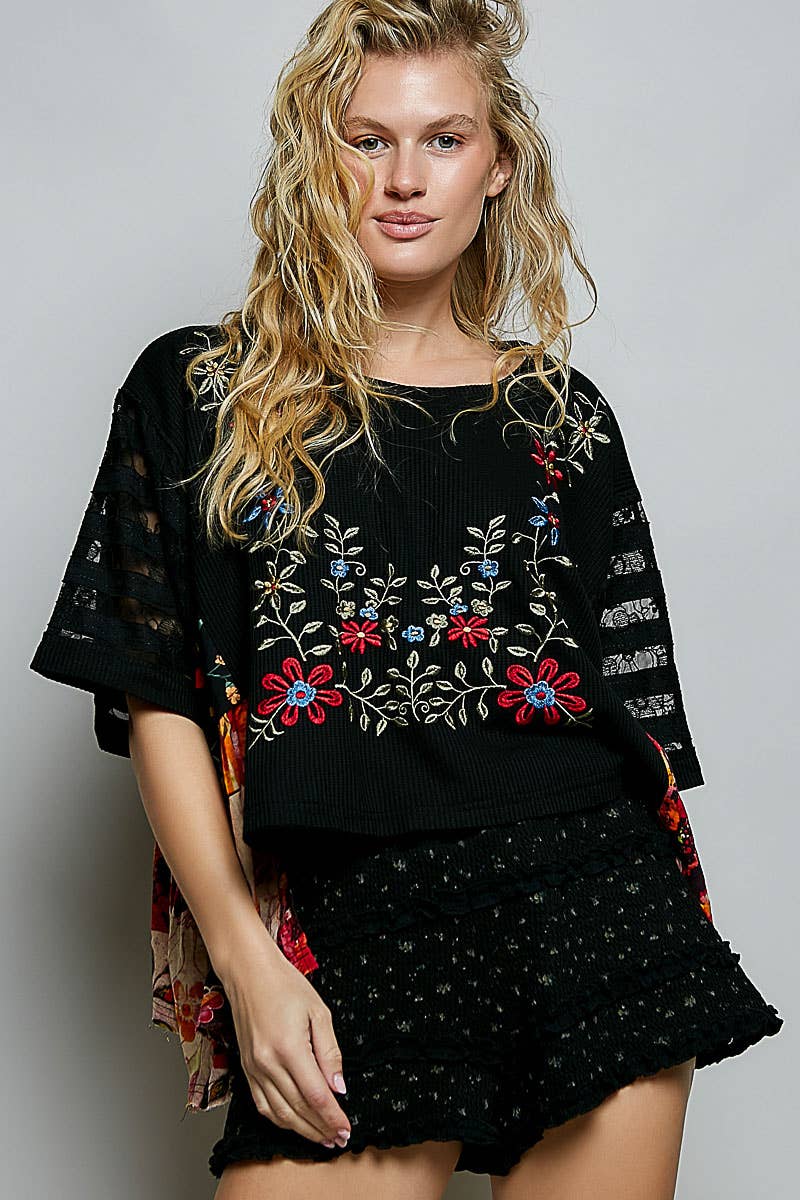 Boho Side Ruffle Detail Floral Embroidery Thermal Top: MINT / M