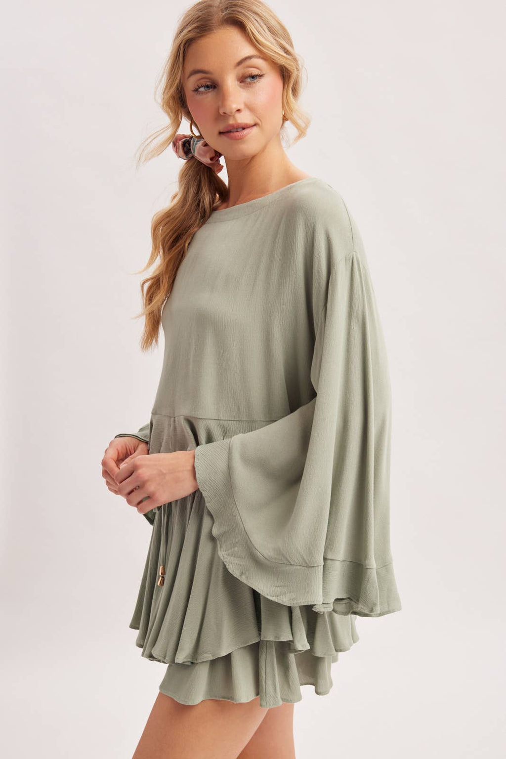 BILLOWY CROPPED OVERSIZED BELL SLEEVE RUFFLE HEM TOP: BIRCH