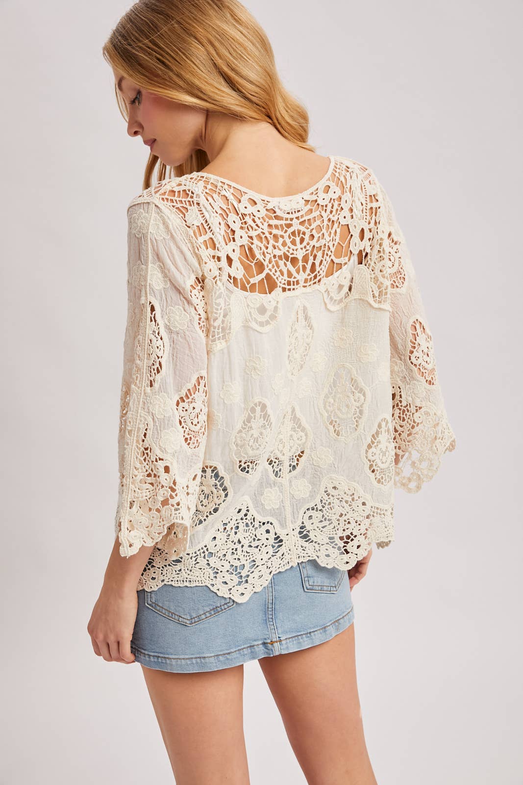 BOHO SHEER CROCHET 3/4 SLEEVED TOP - EASTER DAY: NATURAL / M