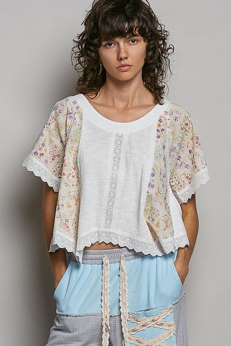 Round Neck Contrast Floral Eyelet Trim Rib Short Sleeve Top: PALE PINK