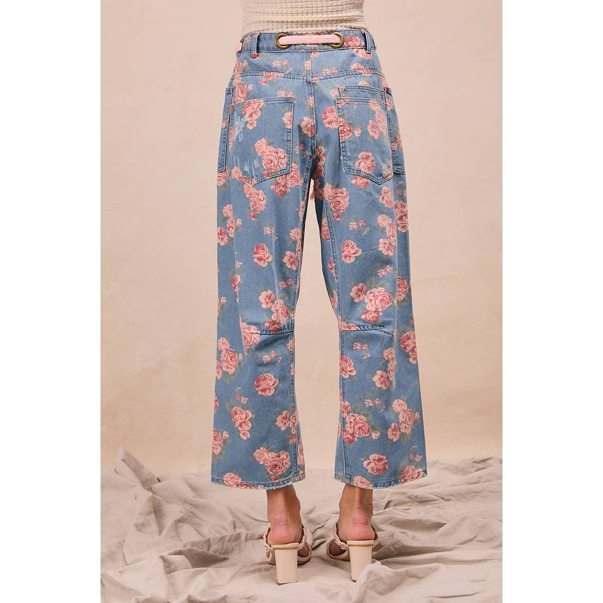BRAIDED WAIST BELT PATCH POCKET FLORAL DENIM PANTS.