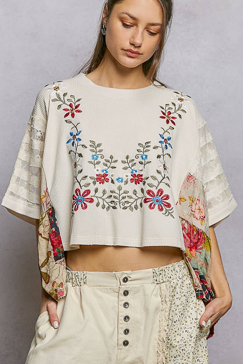 Boho Side Ruffle Detail Floral Embroidery Thermal Top: MINT / M