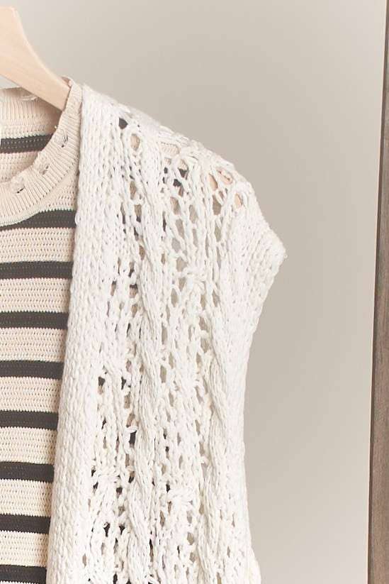 Sleeveless Crochet Long Cardigan with Fringe: Ivory / S