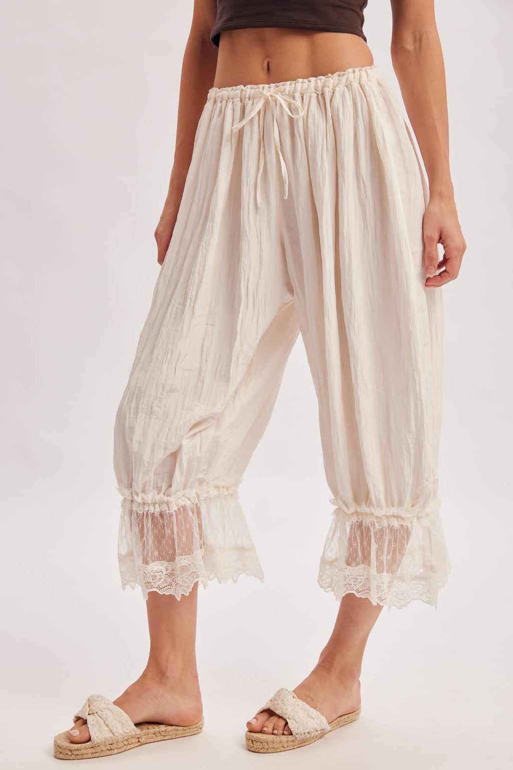 LACE TRIMMED MIDI BLOOMER PANTS: COCO