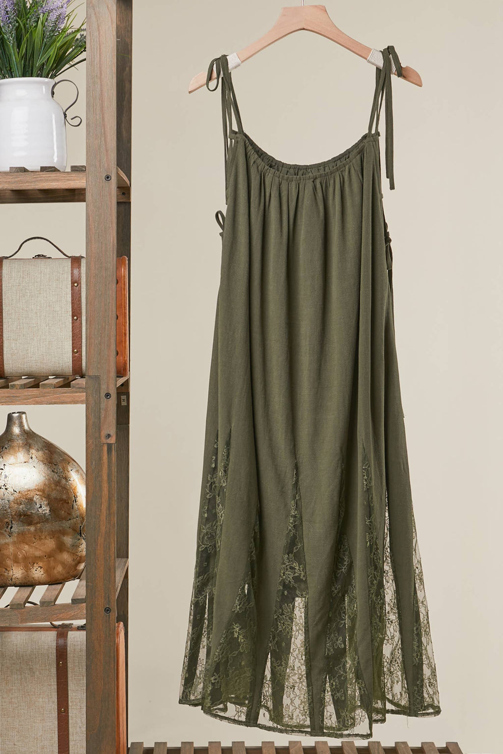 PRINT EMBROIDERED SLEEVESLESS ELASTICE MIDI DRESS: Olive / L