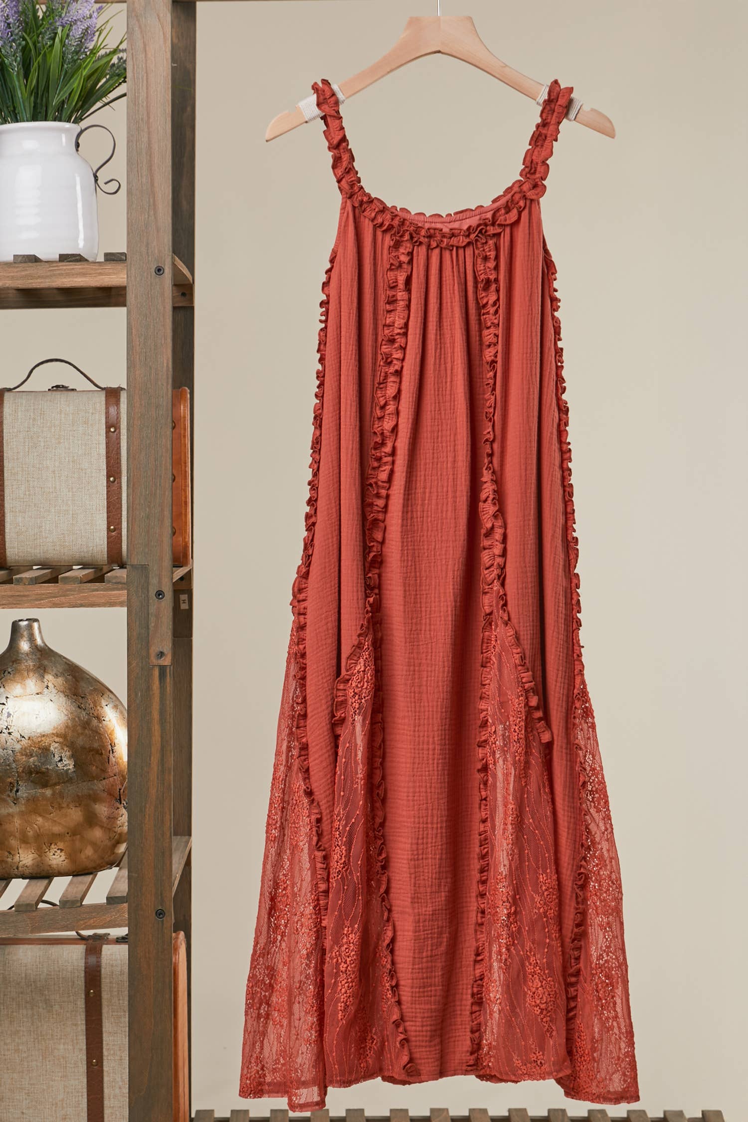 RUFFLED BOHO MAXI DRESS: Rust / M