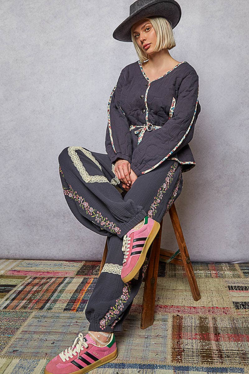 Vintage Washed Embroidery Trim Point Jogger Pants: NAVY CHARCOAL / M