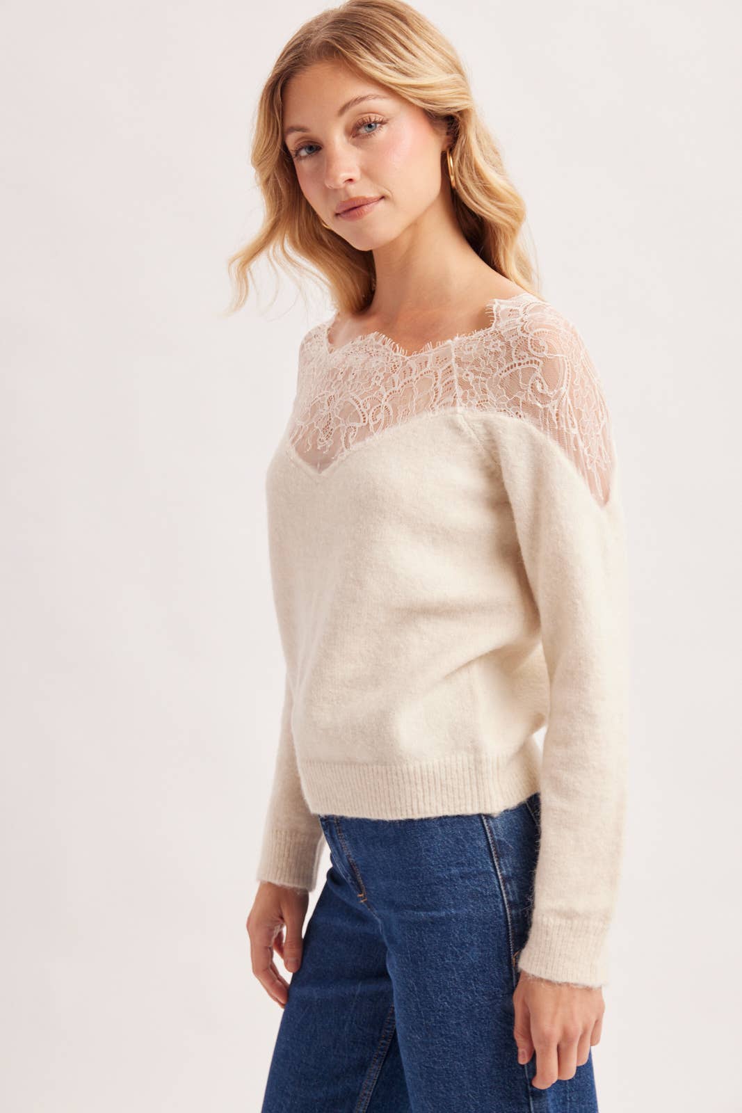 EYELASH LACE TRIMMED KNIT PULLOVER