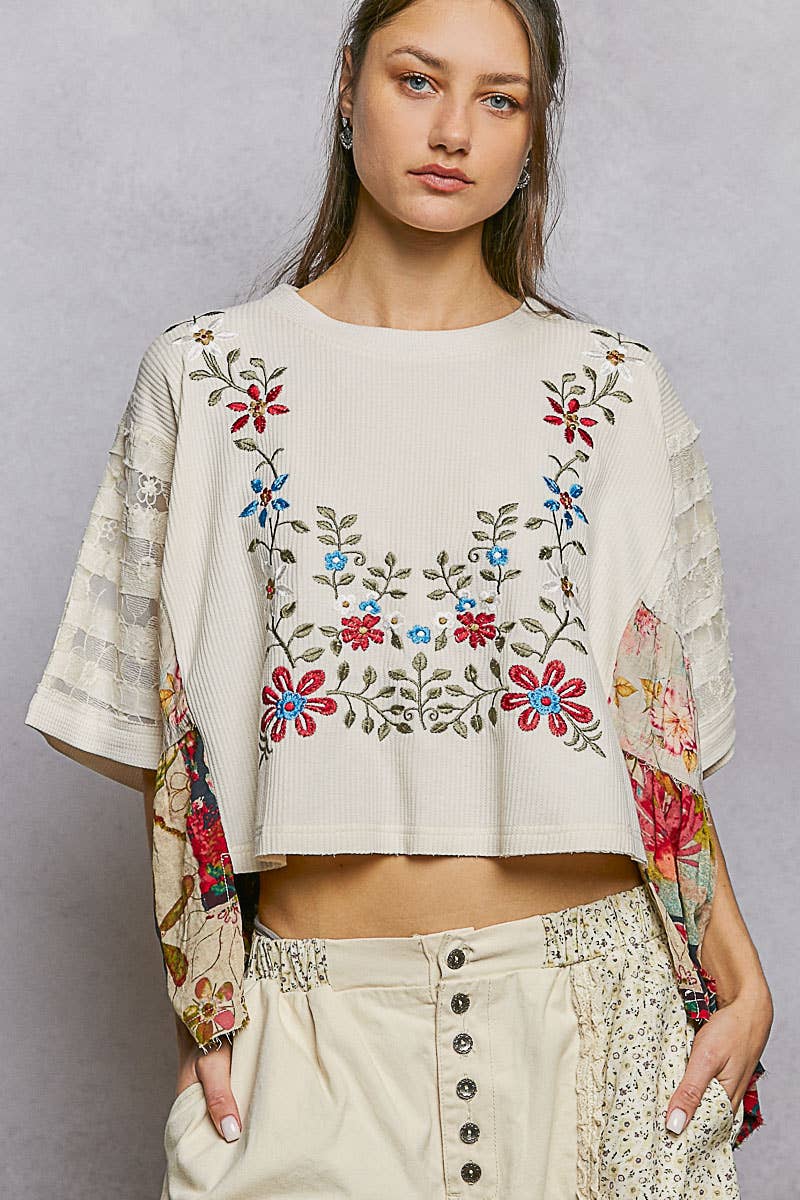 Boho Side Ruffle Detail Floral Embroidery Thermal Top: MINT / M