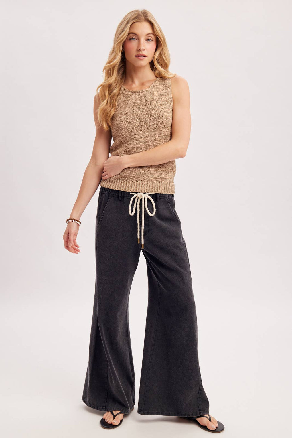 RELAXED MID-RISE FLARE KNIT PANTS