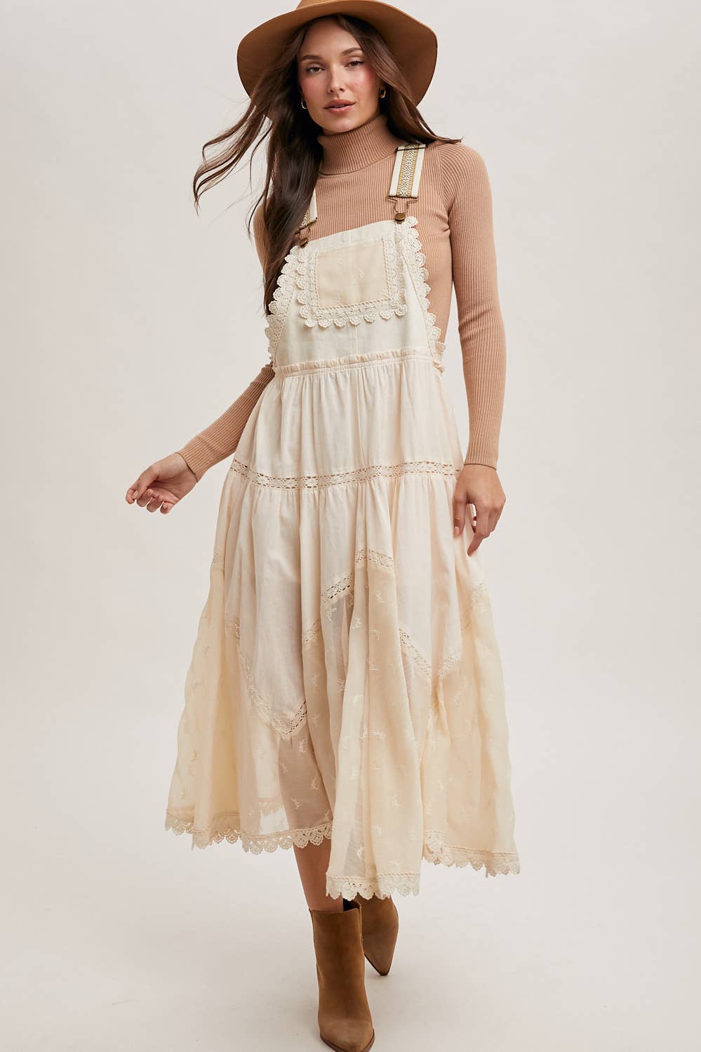 LACE EMBROIDERED TULLE BIB MAXI DRESS: ASH