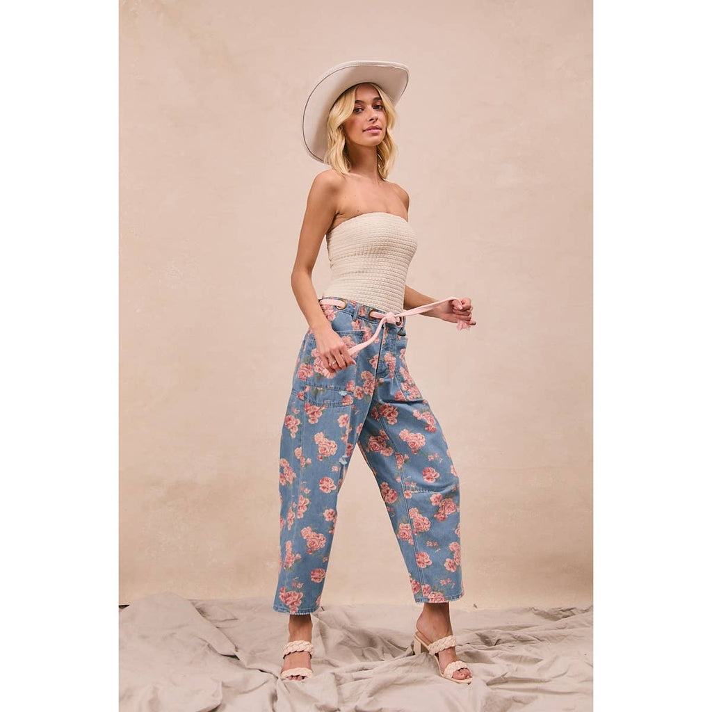 BRAIDED WAIST BELT PATCH POCKET FLORAL DENIM PANTS.