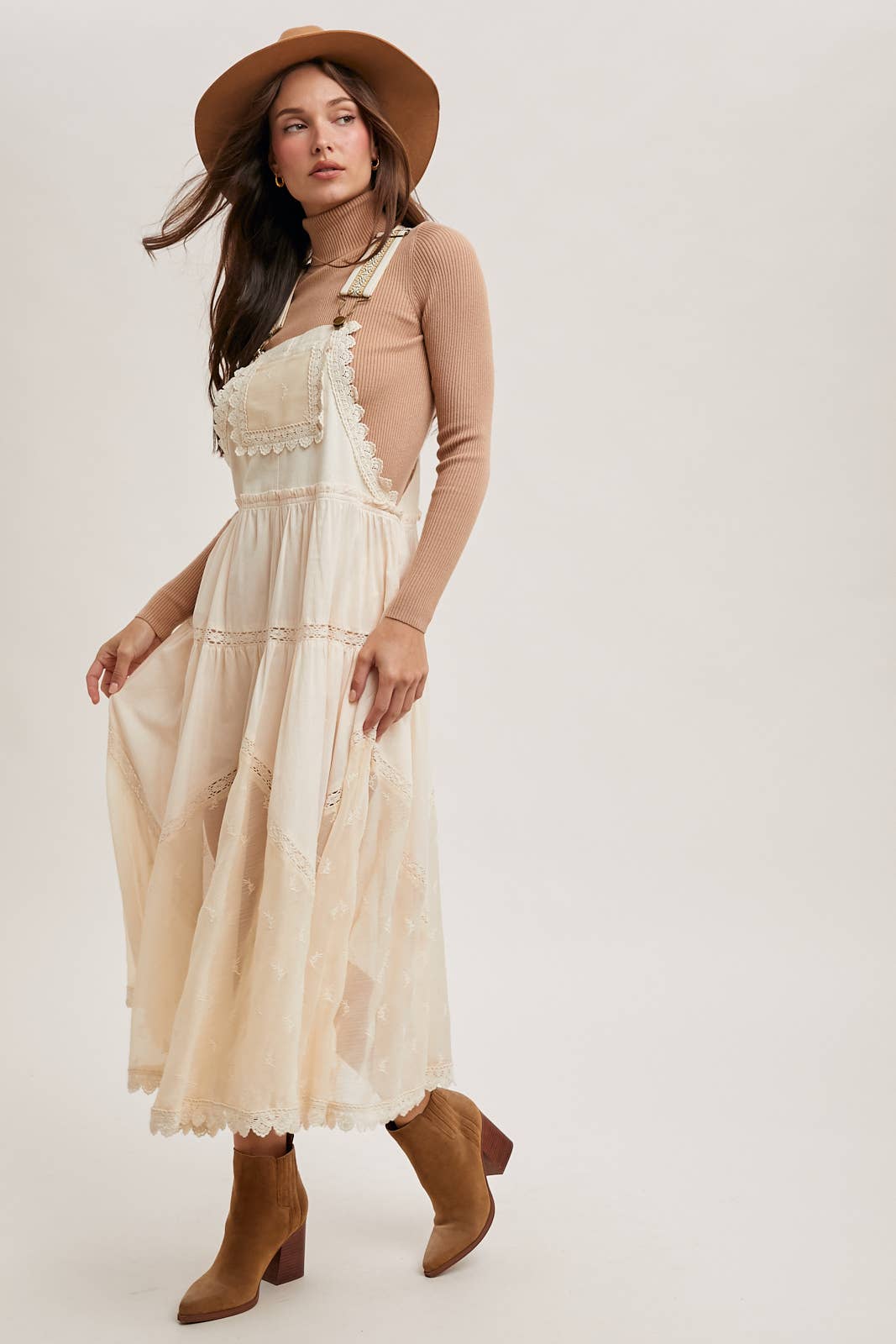 LACE EMBROIDERED TULLE BIB MAXI DRESS: ASH