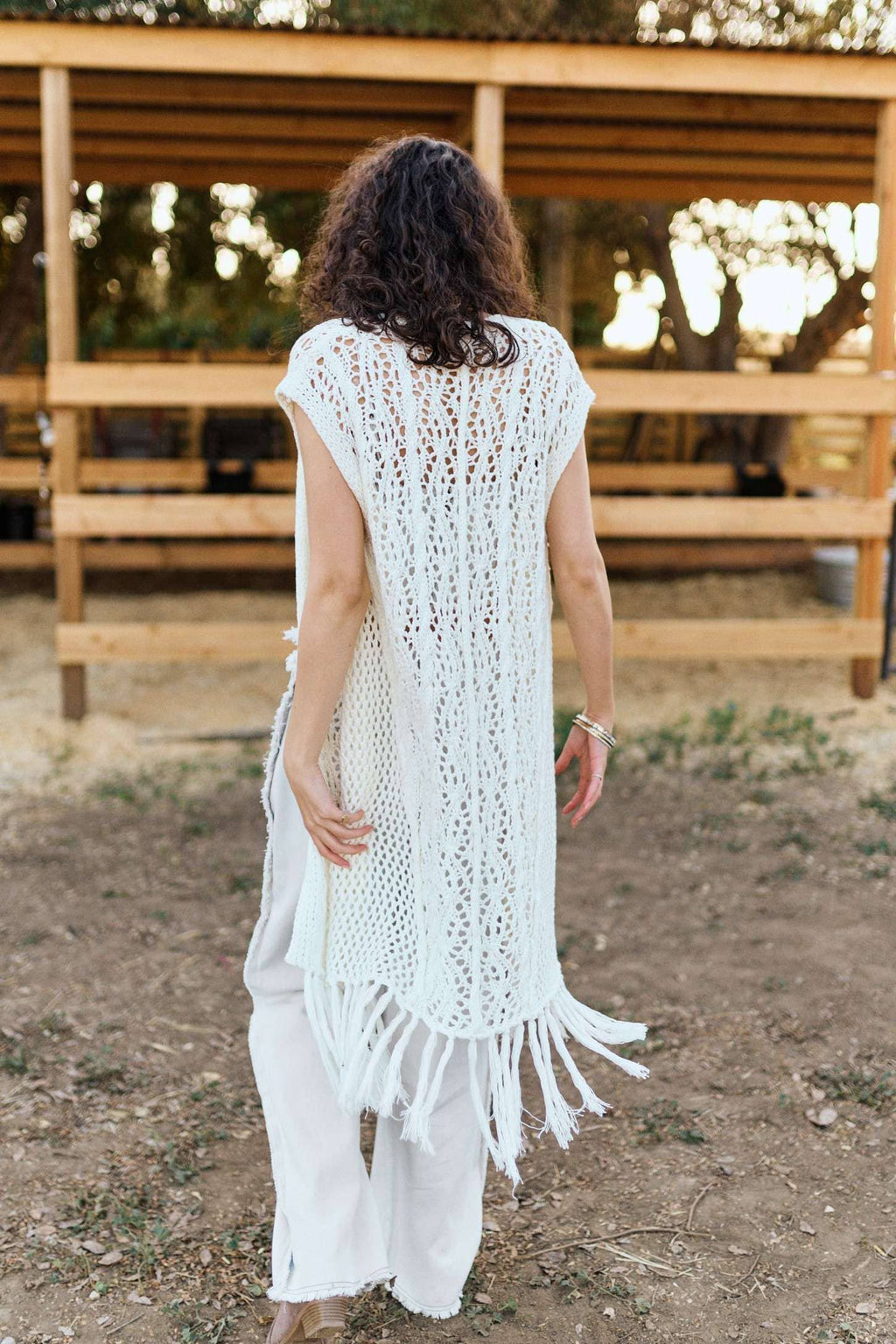 Sleeveless Crochet Long Cardigan with Fringe: Ivory / M