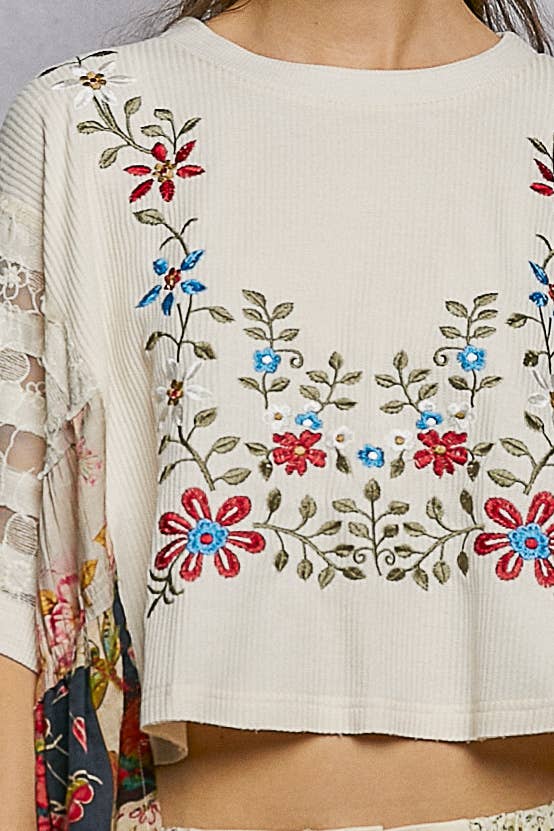 Boho Side Ruffle Detail Floral Embroidery Thermal Top: MINT / S