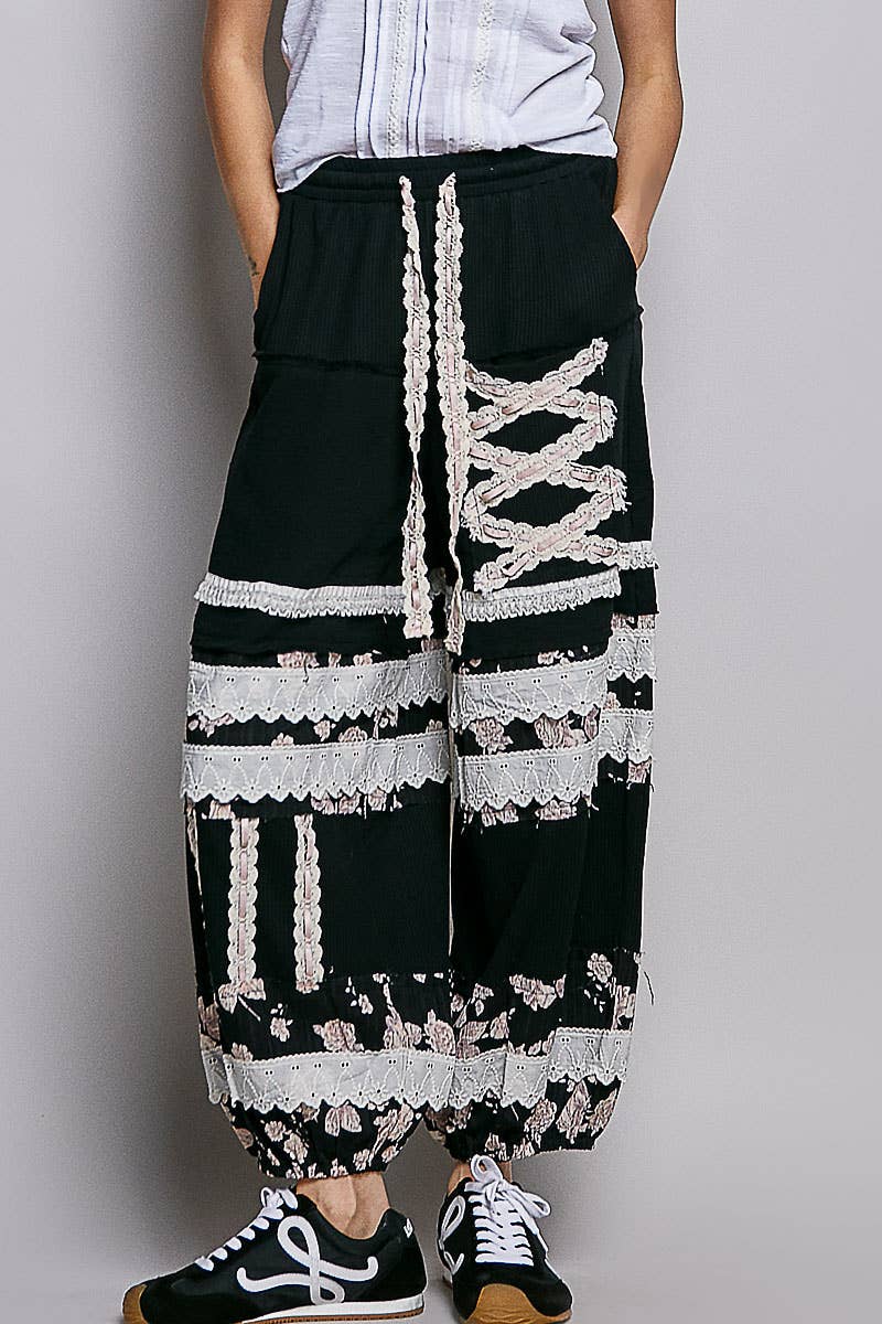 Double Gauze Trim Floral Patch Waistband Jogger Pants: Pink