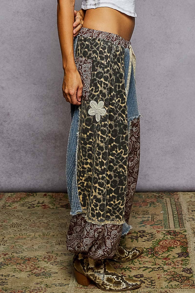 Crochet Patch Detail Contrast Patchwork Printed Woven Pants: CREAM MULTI / L