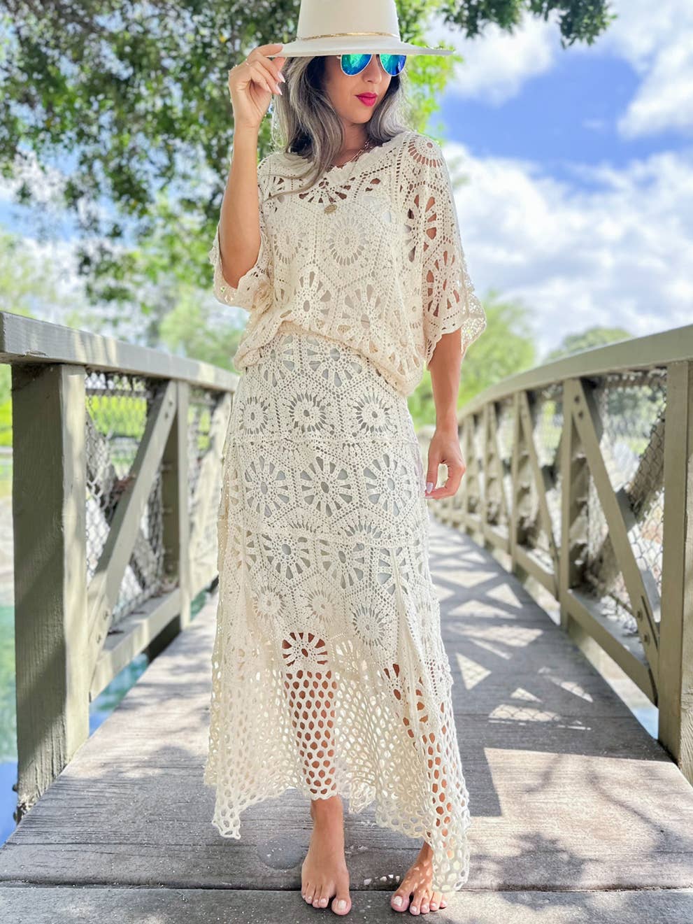 Hexagon Boho Floral Pattern V-Neck Dolman Sleeve Crochet Top: Ivory / One Size
