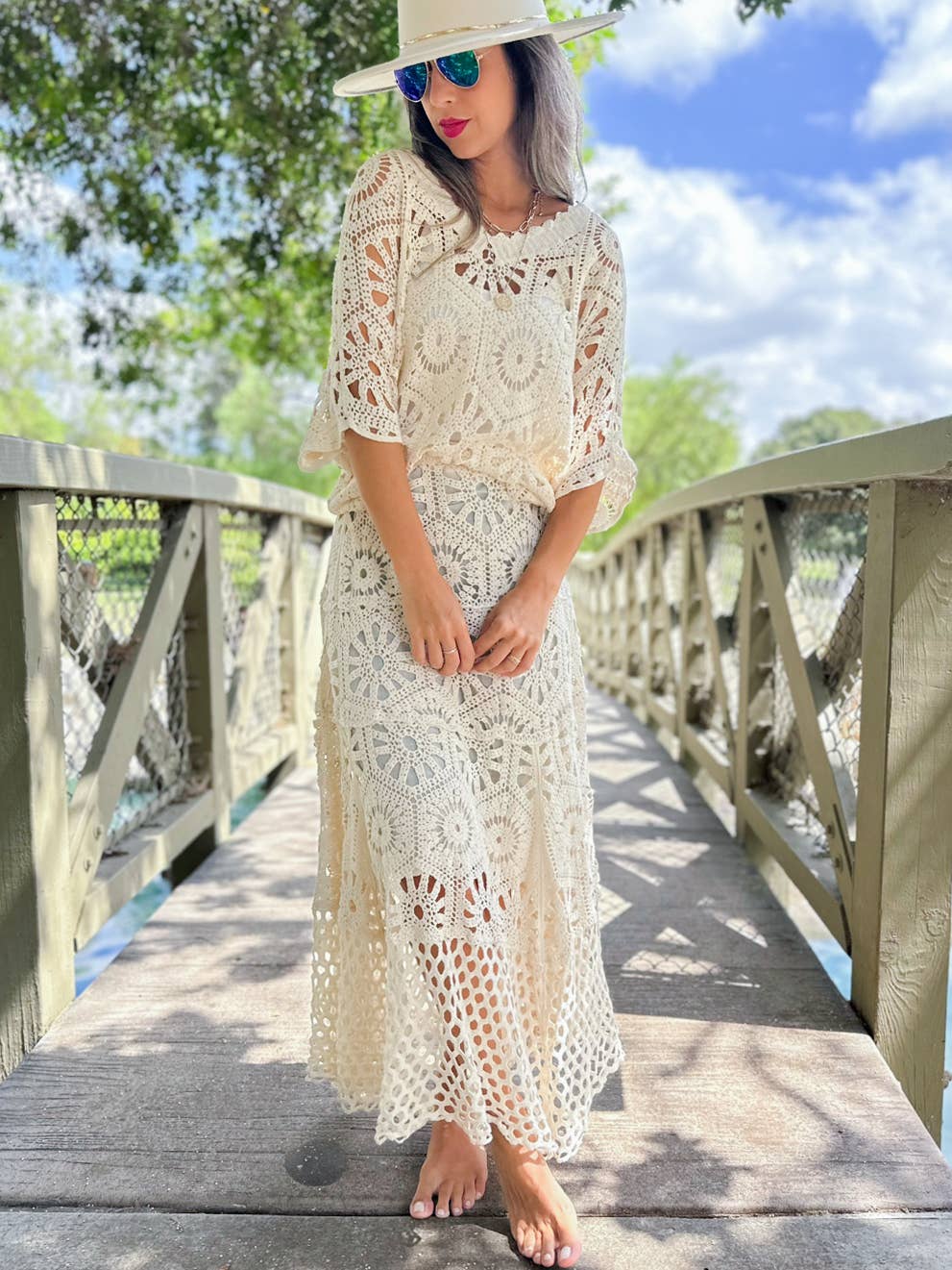 Hexagon Boho Floral Pattern V-Neck Dolman Sleeve Crochet Top: Ivory / One Size