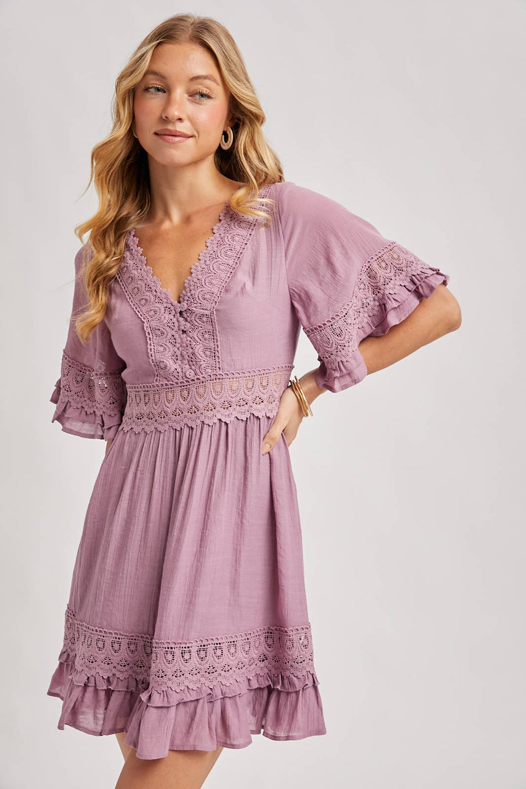 V-NECK LACE DRESS OPEN BACK: SHELL