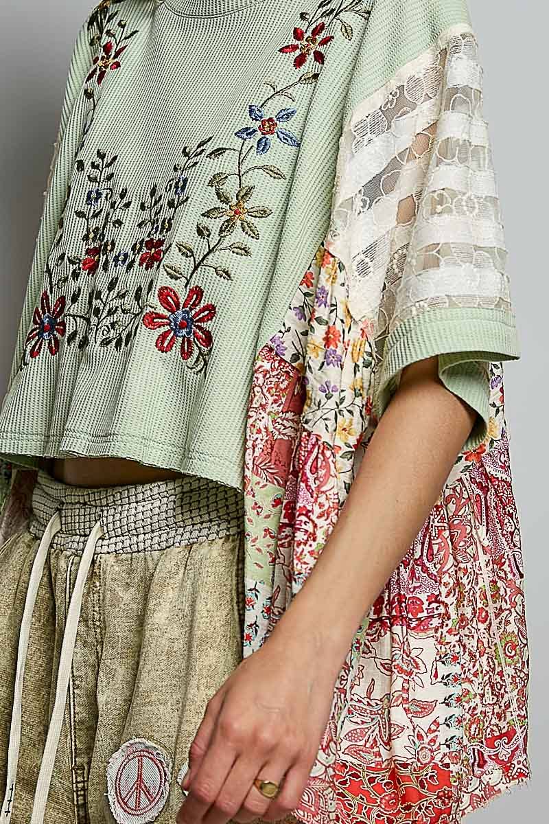 Boho Side Ruffle Detail Floral Embroidery Thermal Top: MINT / M