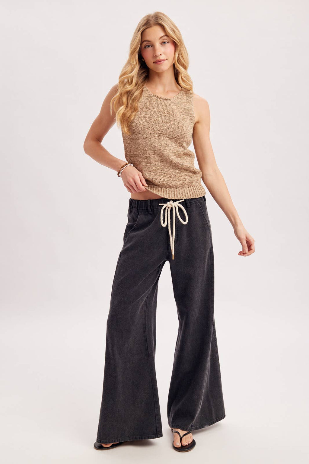 RELAXED MID-RISE FLARE KNIT PANTS