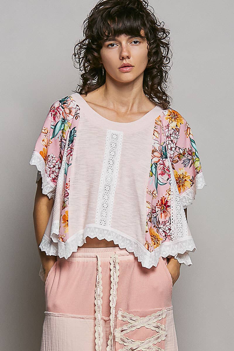 Round Neck Contrast Floral Eyelet Trim Rib Short Sleeve Top: PALE PINK
