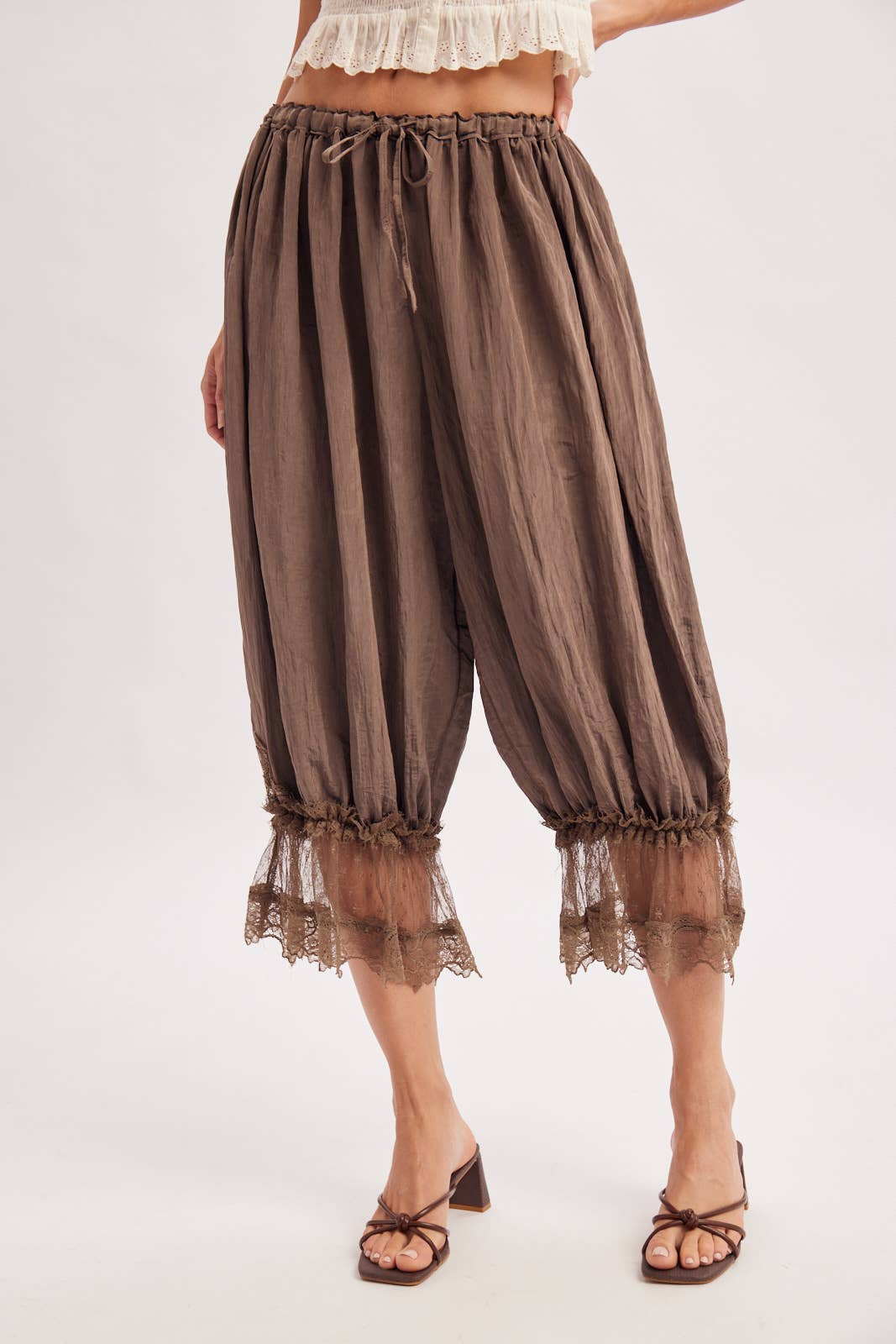LACE TRIMMED MIDI BLOOMER PANTS: COCO