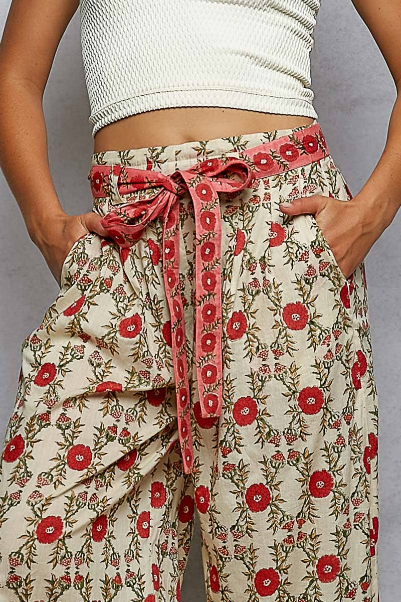 Waist Belt Floral Pattern Straight Fit Pants: CREAM MULTI / S