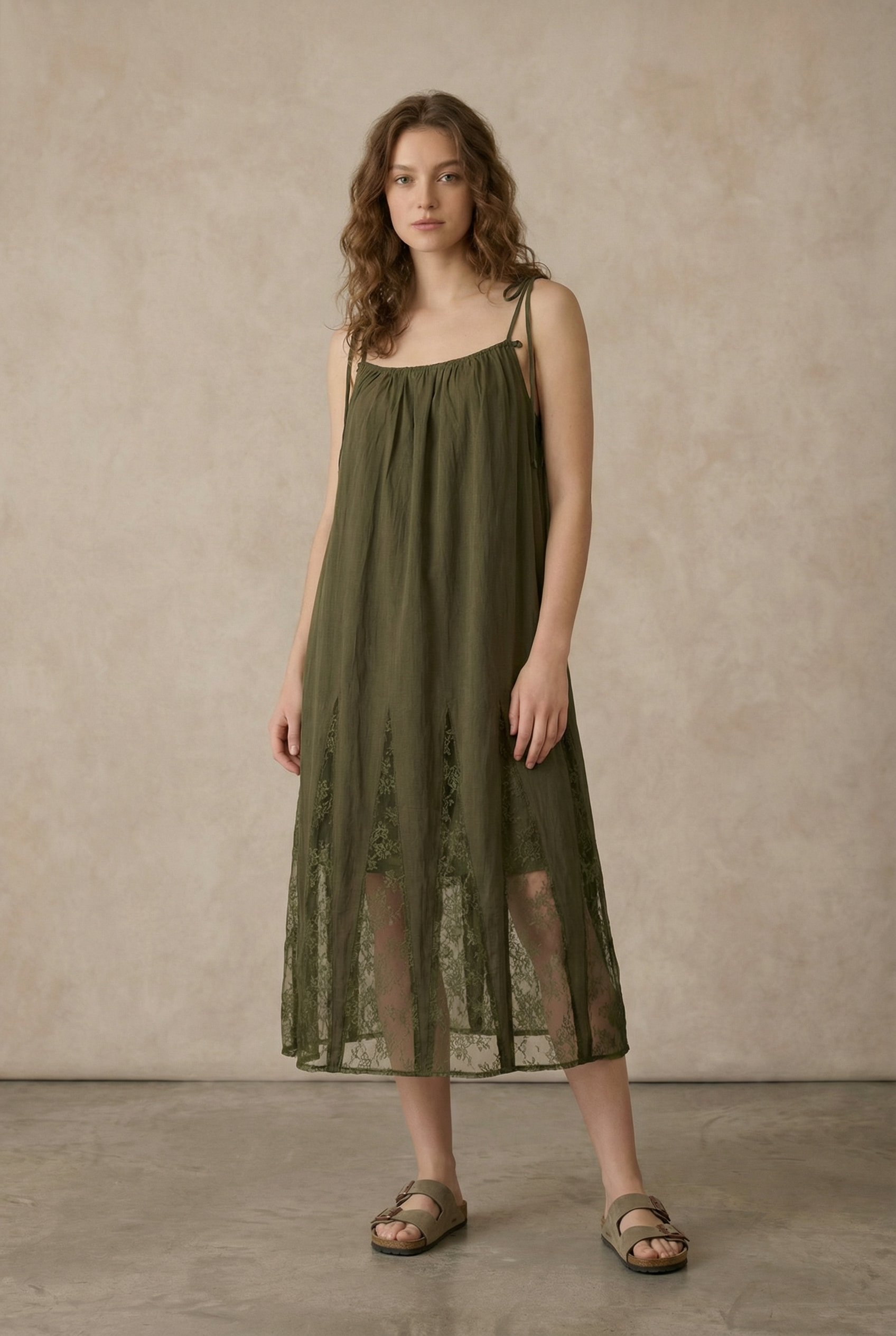 PRINT EMBROIDERED SLEEVESLESS ELASTICE MIDI DRESS: Olive / S