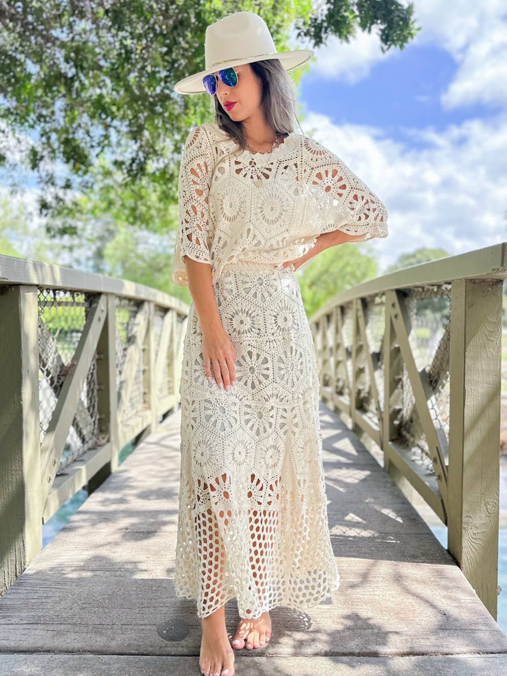 Hexagon Boho Floral Pattern V-Neck Dolman Sleeve Crochet Top: Ivory / One Size