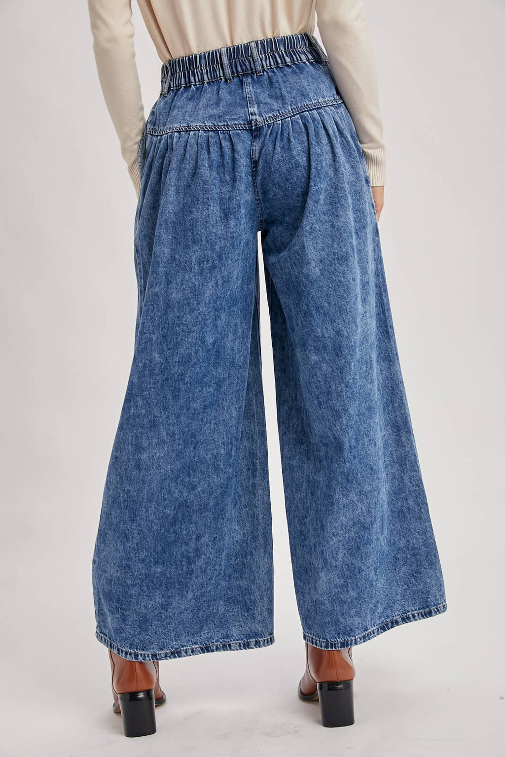 DENIM PLEATED RETRO HIGH-RISE WIDE LEG JEANS: LT.WASH / S