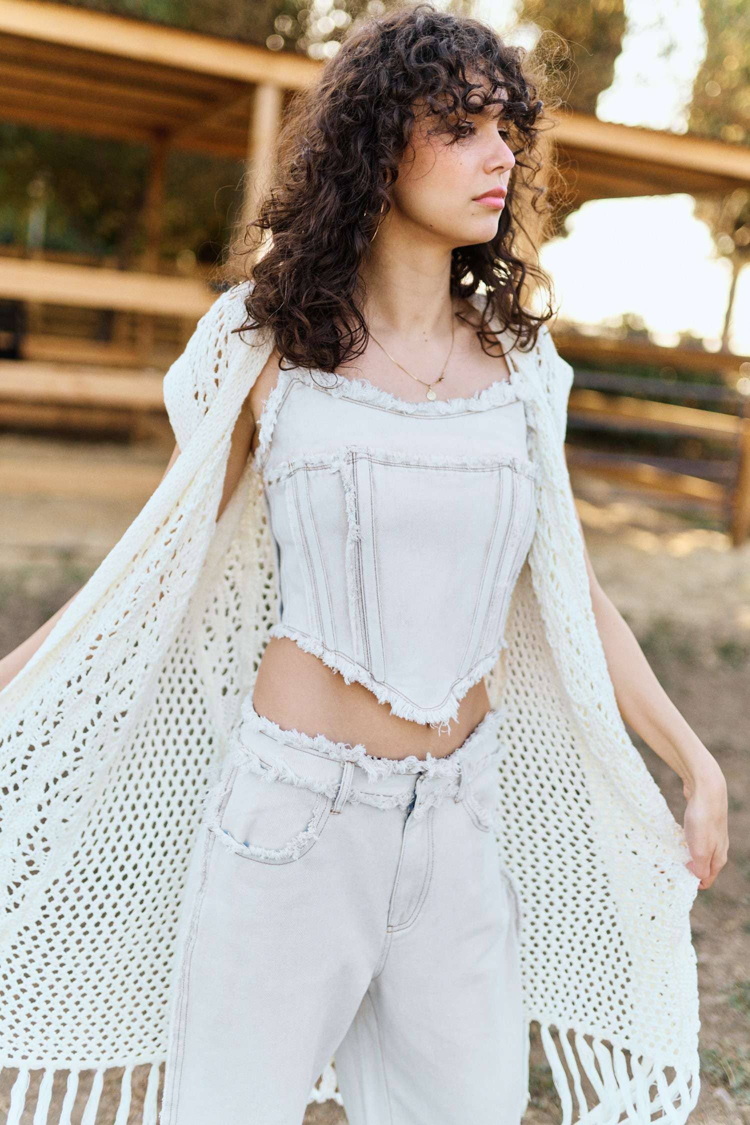 Sleeveless Crochet Long Cardigan with Fringe: Ivory / S