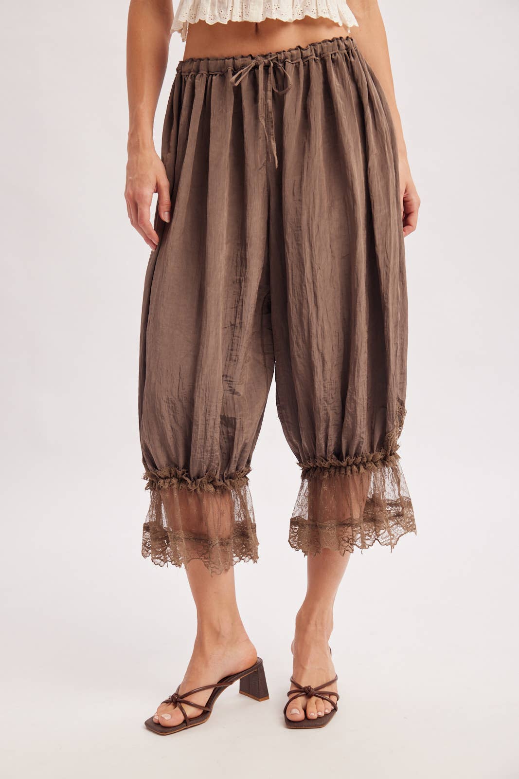 LACE TRIMMED MIDI BLOOMER PANTS: COCO