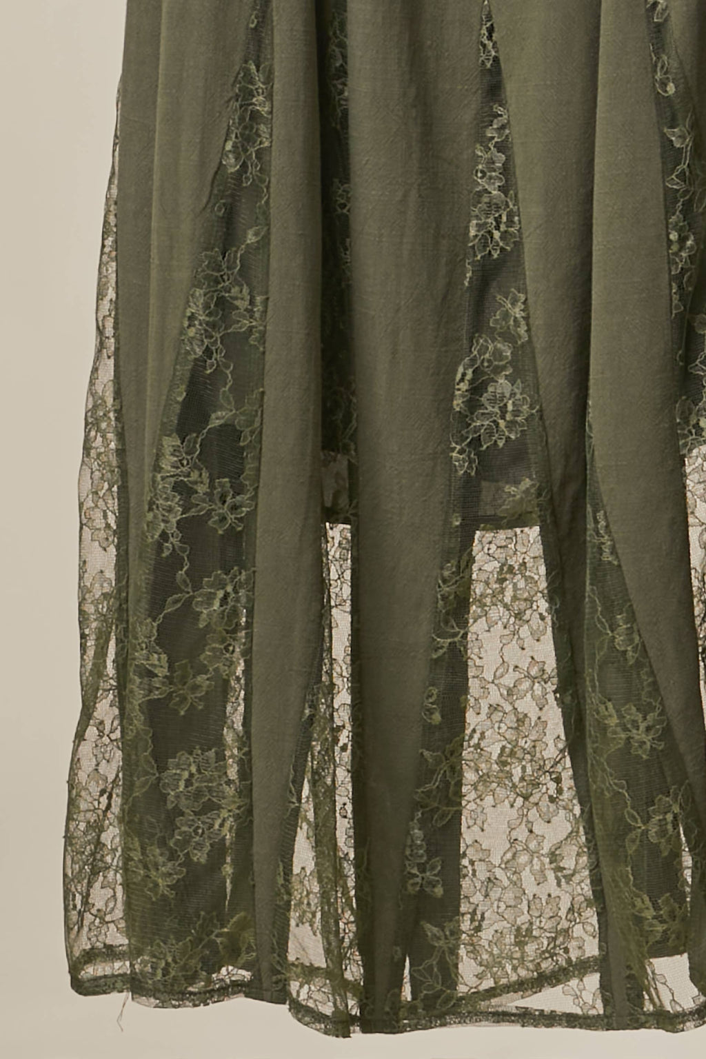 PRINT EMBROIDERED SLEEVESLESS ELASTICE MIDI DRESS: Olive / L