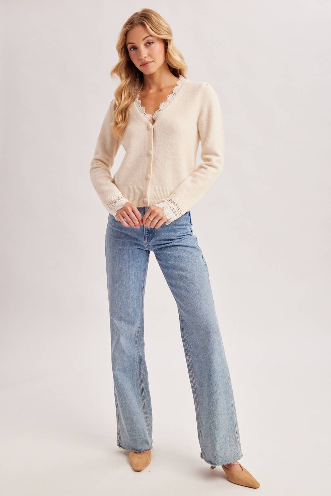 EYELASH LACE TRIM V-NECK KNIT PUFF SLEEVE CARDIGAN