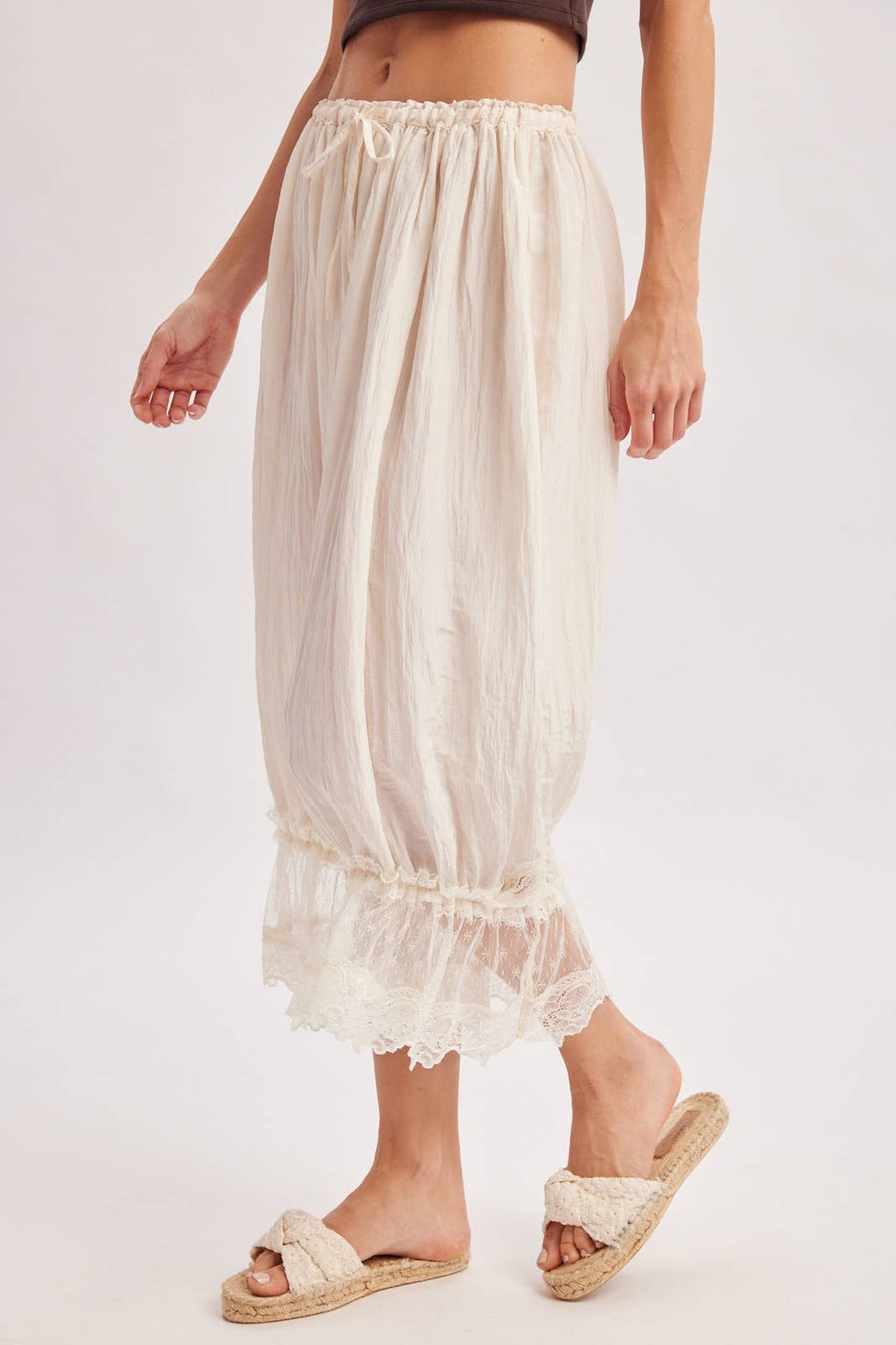 LACE TRIMMED MIDI BLOOMER PANTS: COCO
