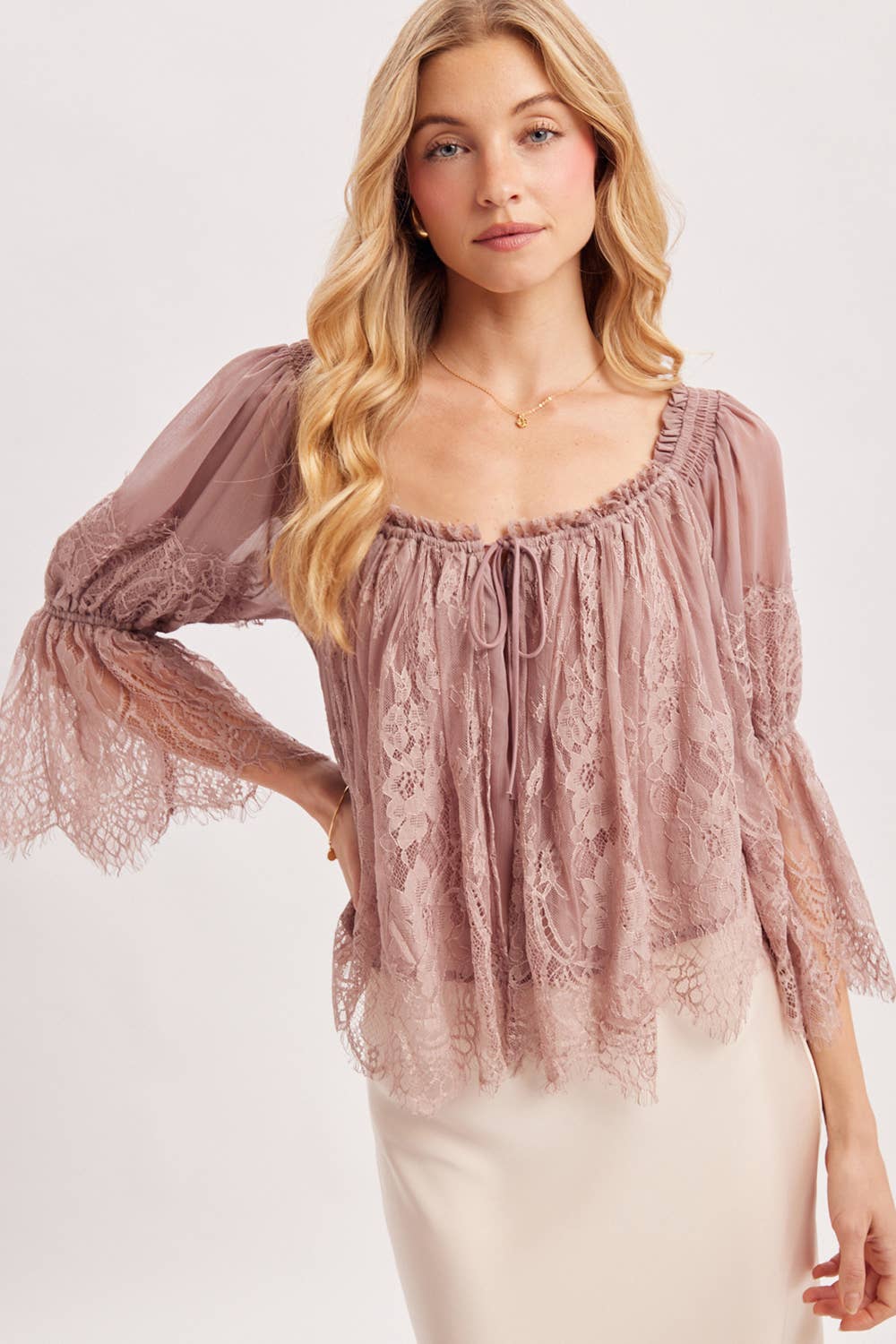 WIDE NECK RUFFLED EYELASH LACE BLOUSE - EASTER DAY: MAUVE / L