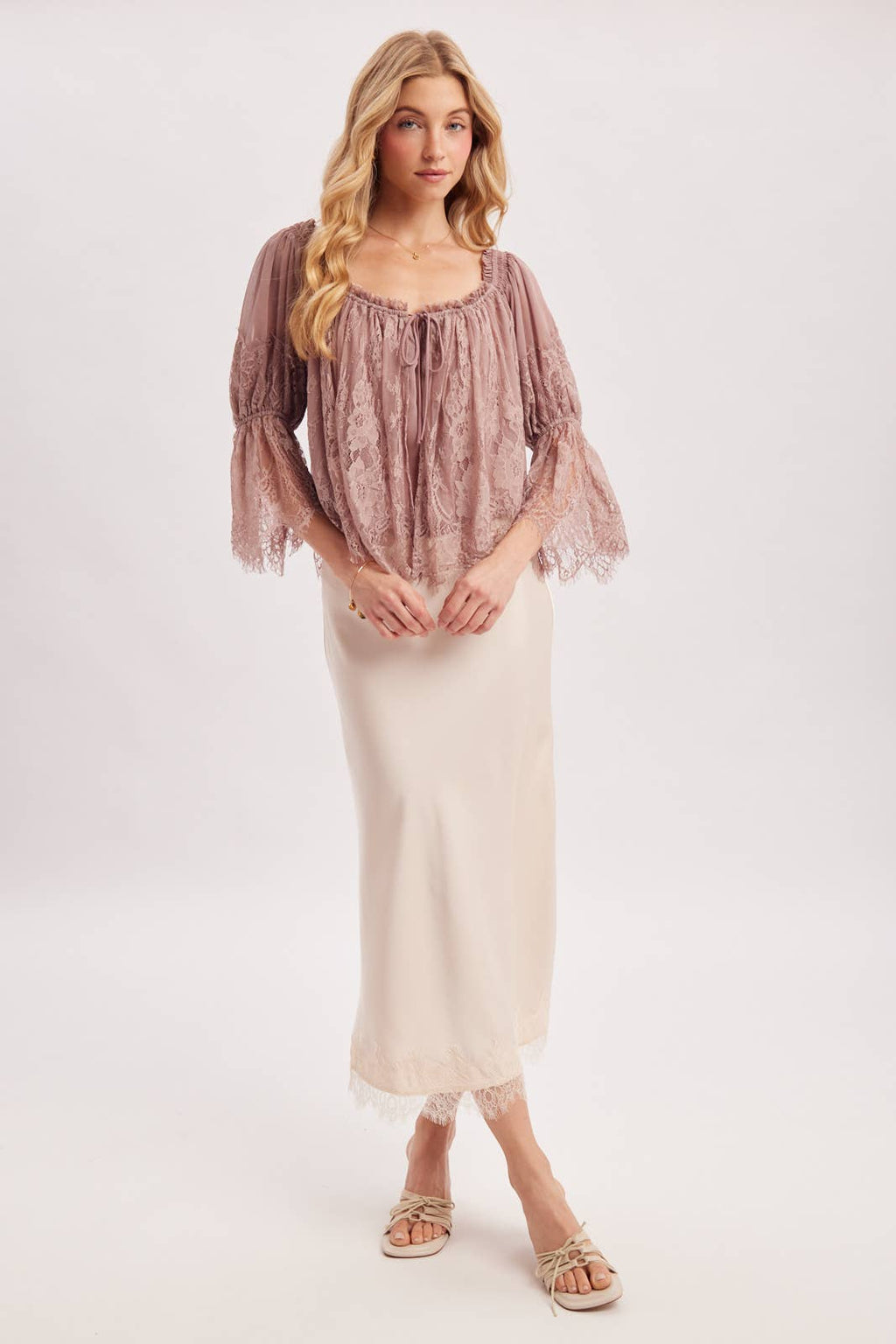 WIDE NECK RUFFLED EYELASH LACE BLOUSE - EASTER DAY: MAUVE / L